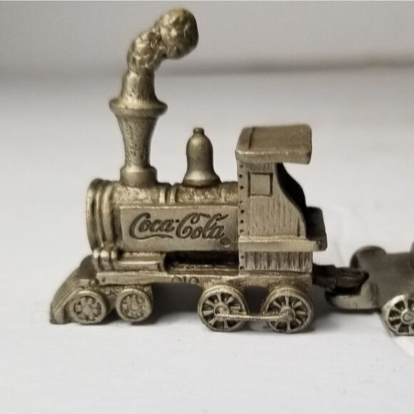 Vintage puter coca-cola train with collaboration w/ Wizzard of Oz - Picture 5 of 11